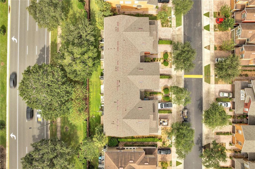 Image 49 of property listing at 9454 SILVER BUTTONWOOD STREET, Orlando, FL 32832
