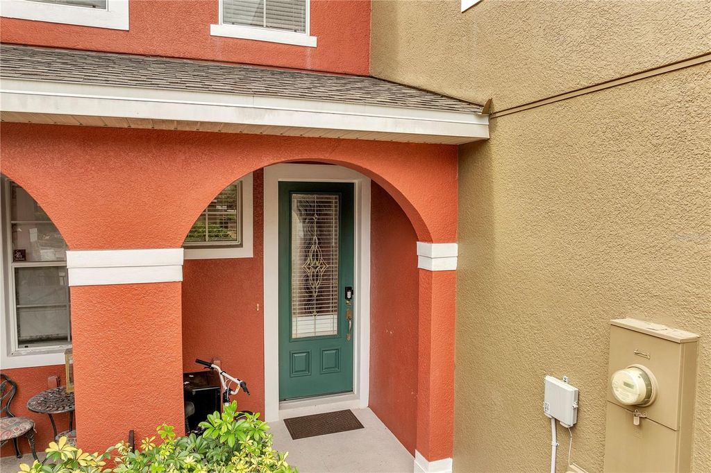 Image 6 of property listing at 9454 SILVER BUTTONWOOD STREET, Orlando, FL 32832