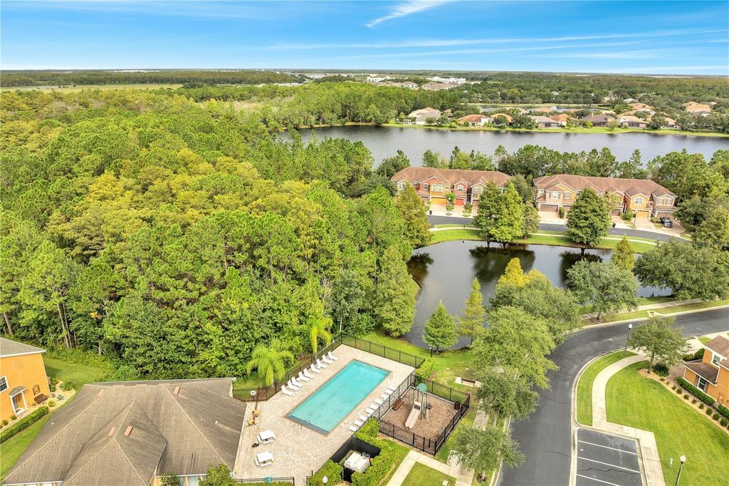 Image 53 of property listing at 9454 SILVER BUTTONWOOD STREET, Orlando, FL 32832