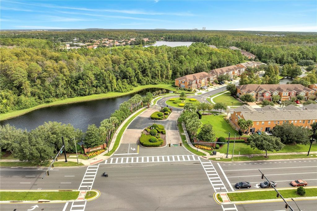 Image 61 of property listing at 9454 SILVER BUTTONWOOD STREET, Orlando, FL 32832