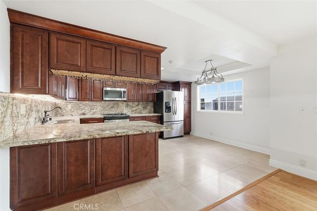 208 S Catalina Avenue C, Redondo Beach, CA 90277