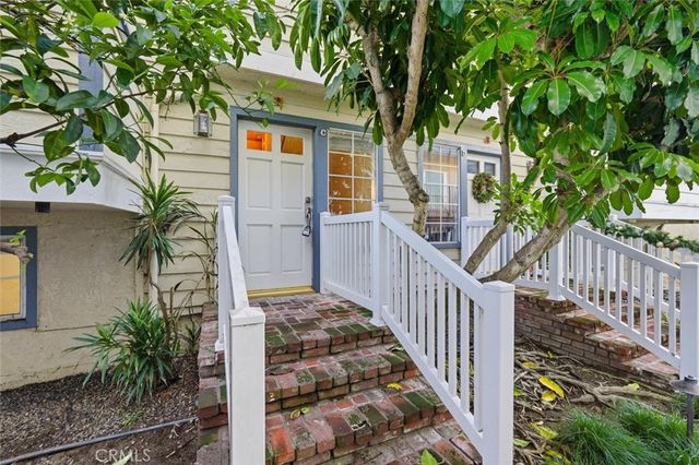 208 S Catalina Avenue C, Redondo Beach, CA 90277
