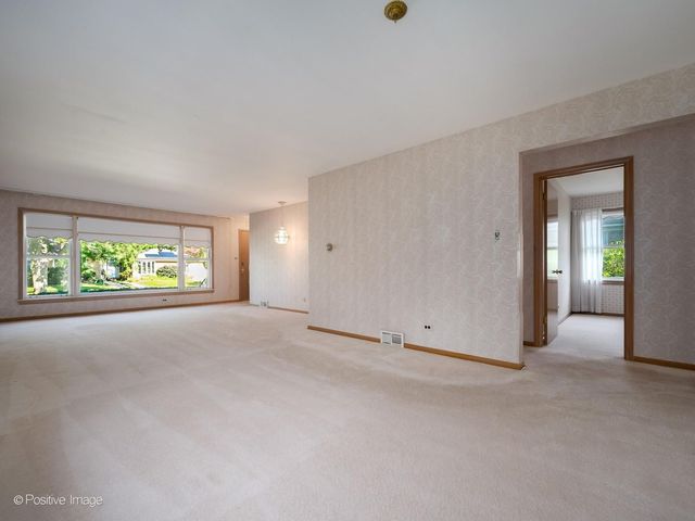 9420 Lawler Avenue, Skokie, IL 60077