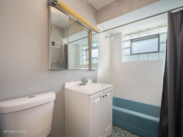 9420 Lawler Avenue, Skokie, IL 60077