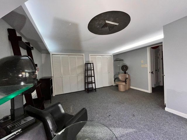 110 Ponemah Road, Amherst, NH 03031