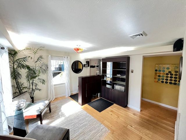 110 Ponemah Road, Amherst, NH 03031