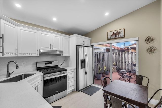 7001 W 35th Ave 169, Hialeah, FL 33018