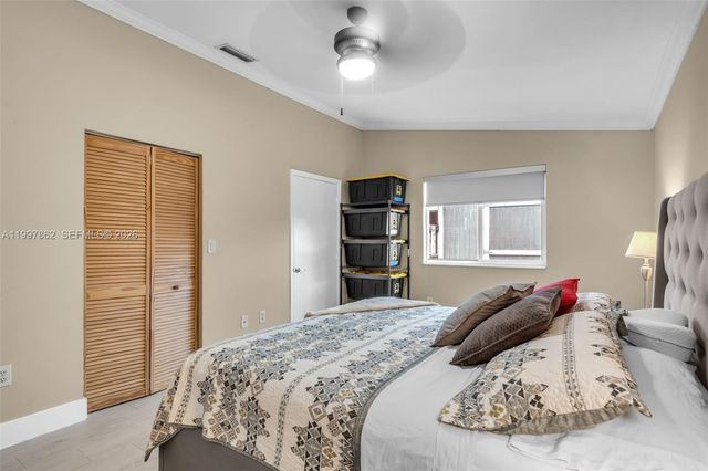 7001 W 35th Ave 169, Hialeah, FL 33018