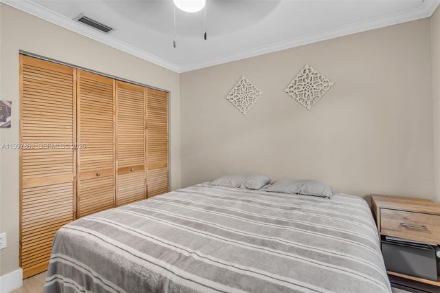 7001 W 35th Ave 169, Hialeah, FL 33018