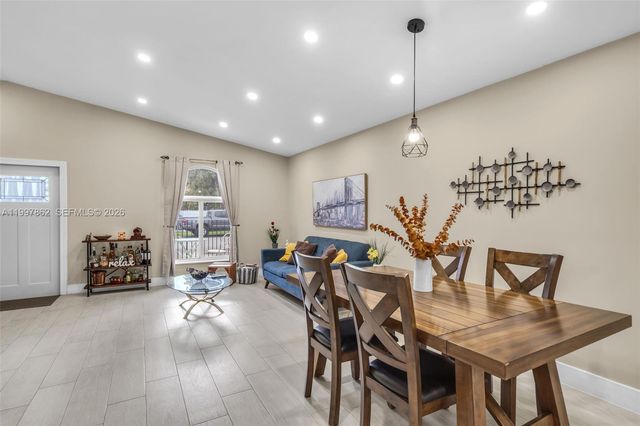 7001 W 35th Ave 169, Hialeah, FL 33018