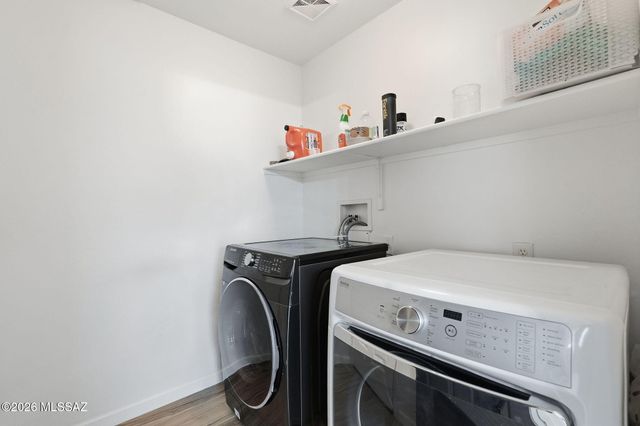 3670 W Tybolt Drive, Tucson, AZ 85746