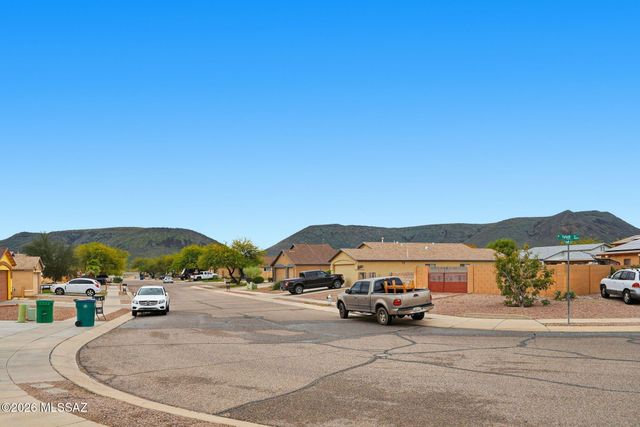 3670 W Tybolt Drive, Tucson, AZ 85746