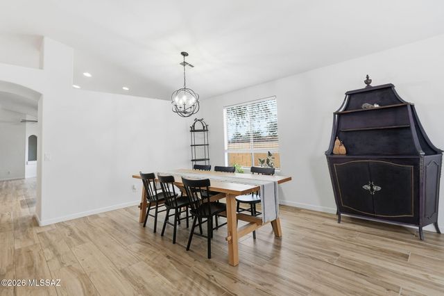 3670 W Tybolt Drive, Tucson, AZ 85746