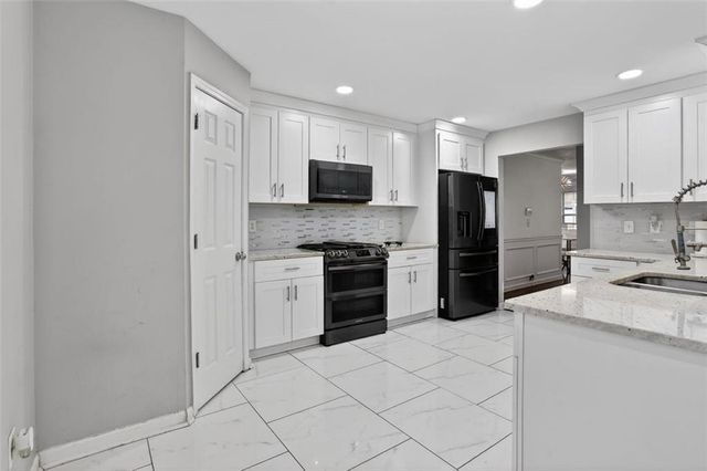 510 Platoro SW Court, Atlanta, GA 30331