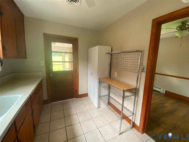 605 Walnut Ave, Colonial Heights, VA 23834
