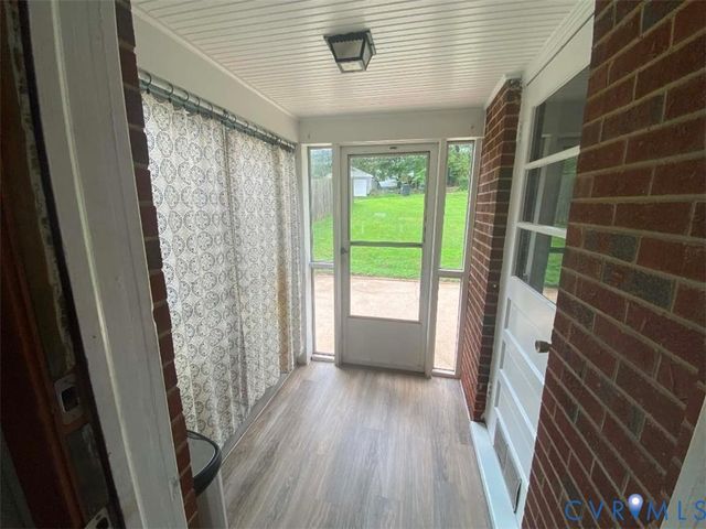 605 Walnut Ave, Colonial Heights, VA 23834
