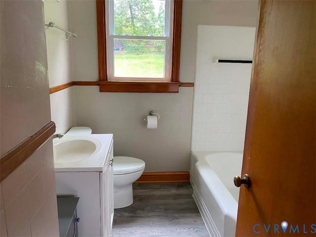 605 Walnut Ave, Colonial Heights, VA 23834