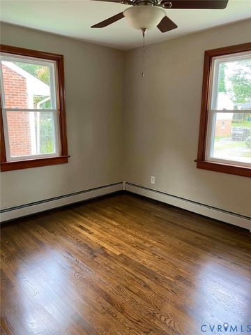 605 Walnut Ave, Colonial Heights, VA 23834