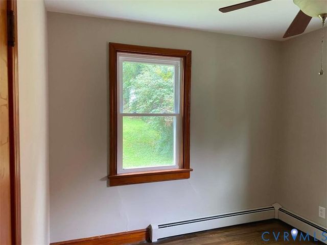 605 Walnut Ave, Colonial Heights, VA 23834