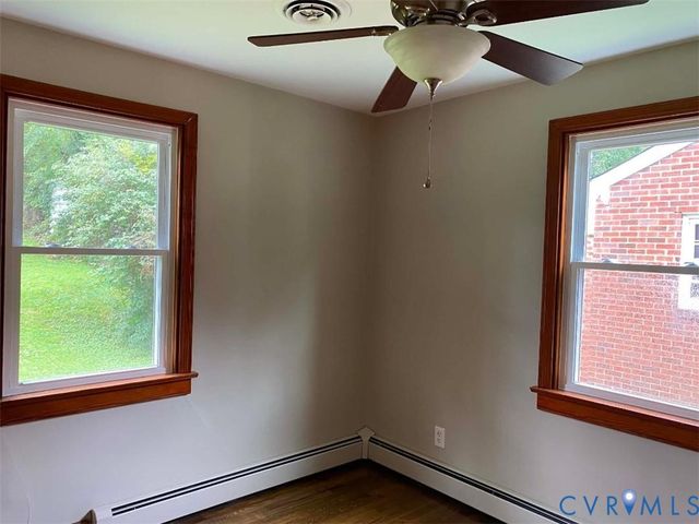 605 Walnut Ave, Colonial Heights, VA 23834