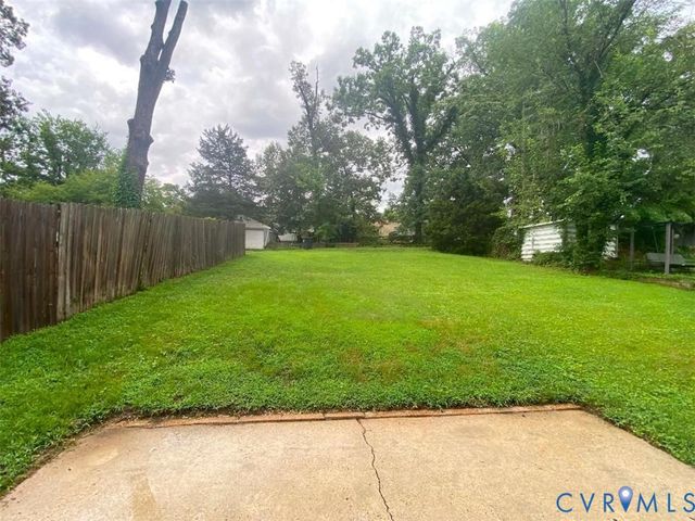 605 Walnut Ave, Colonial Heights, VA 23834