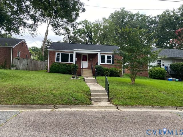 605 Walnut Ave, Colonial Heights, VA 23834