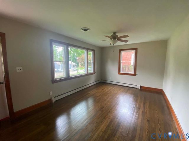 605 Walnut Ave, Colonial Heights, VA 23834
