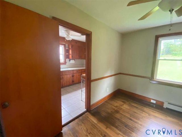 605 Walnut Ave, Colonial Heights, VA 23834