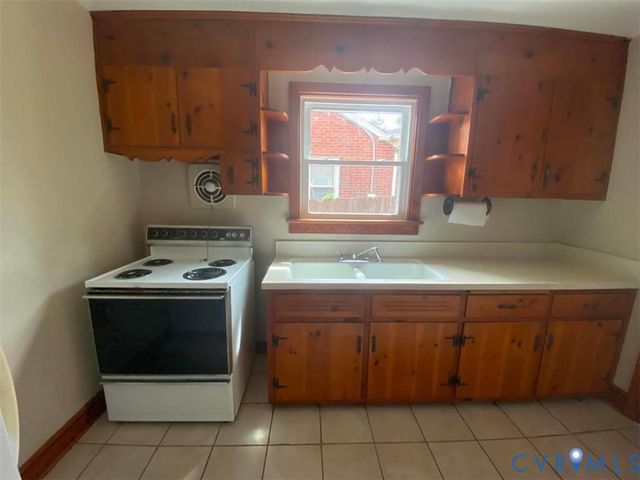 605 Walnut Ave, Colonial Heights, VA 23834