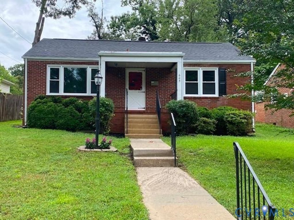 605 Walnut Ave, Colonial Heights, VA 23834