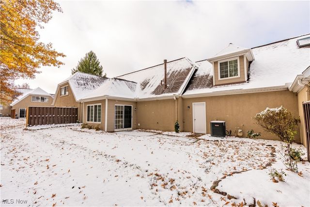 10397 W Cobblestone Lane, Twinsburg, OH 44087