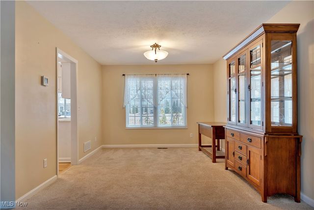 10397 W Cobblestone Lane, Twinsburg, OH 44087