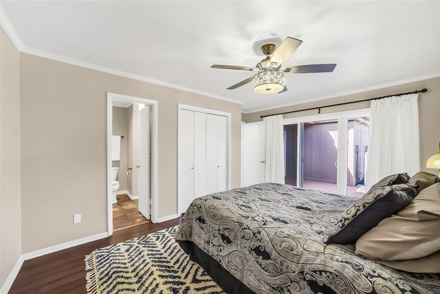 16 Charleston Street N, Sugar Land, TX 77478