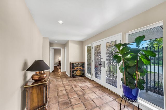 16 Charleston Street N, Sugar Land, TX 77478