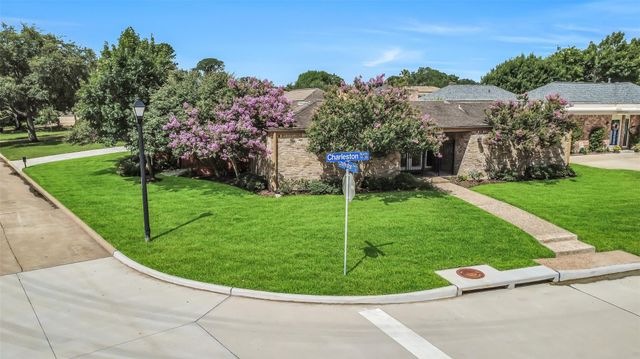 16 Charleston Street N, Sugar Land, TX 77478