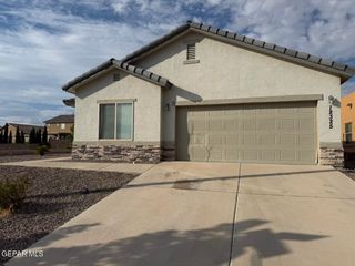 12325 WESTBURY Avenue, Horizon City, TX 79928