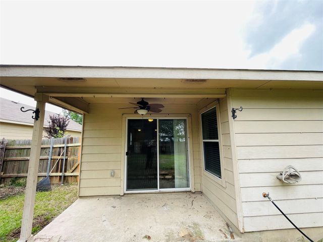 1116 Canada Wild DR, Buda, TX 78610