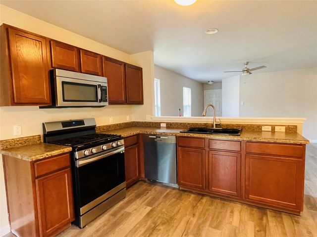 1116 Canada Wild DR, Buda, TX 78610