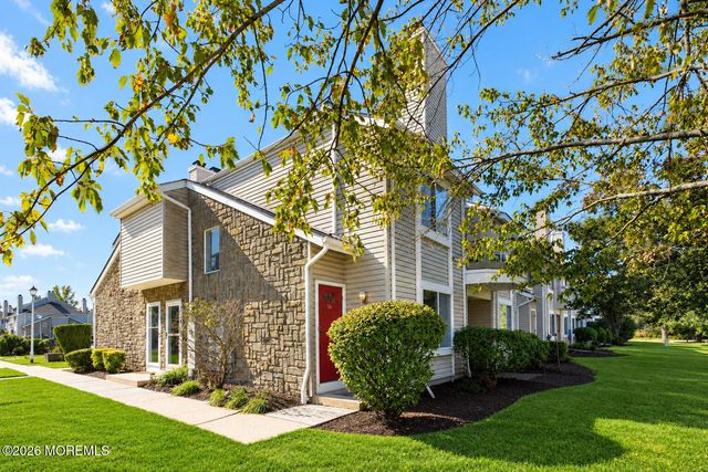 56 Farnham Square, Sayreville, NJ 08859