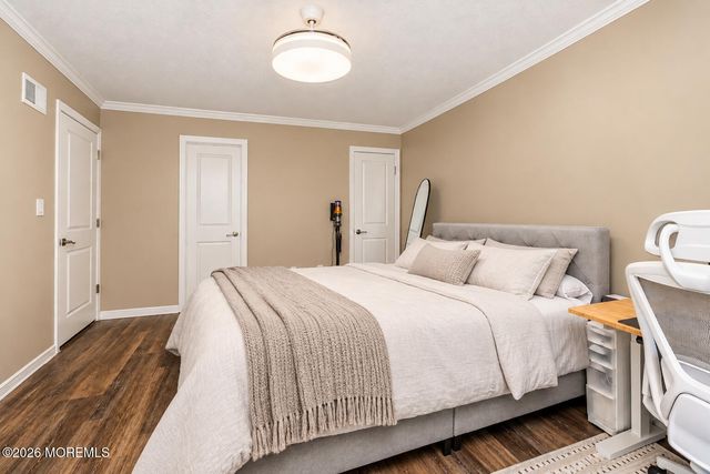 56 Farnham Square, Sayreville, NJ 08859
