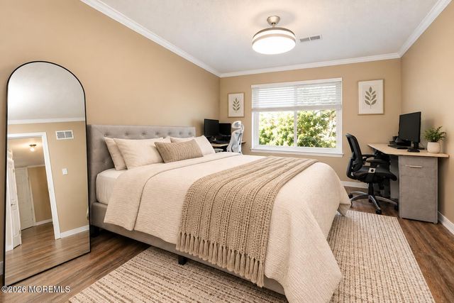 56 Farnham Square, Sayreville, NJ 08859
