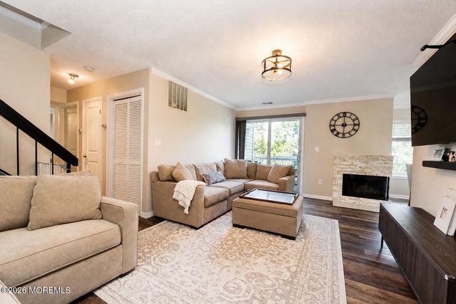 56 Farnham Square, Sayreville, NJ 08859