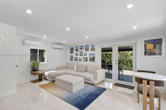 261 NE 47th St, Miami, FL 33137