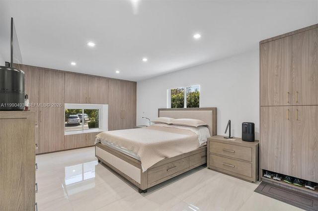 261 NE 47th St, Miami, FL 33137