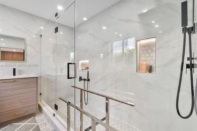 261 NE 47th St, Miami, FL 33137