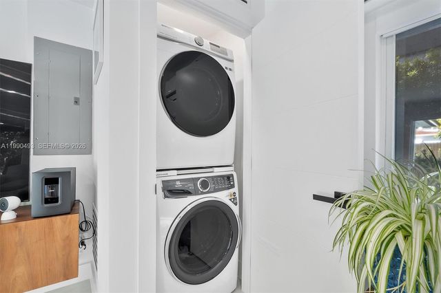 261 NE 47th St, Miami, FL 33137