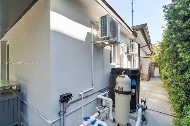 261 NE 47th St, Miami, FL 33137