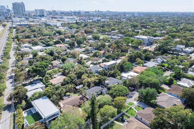 261 NE 47th St, Miami, FL 33137