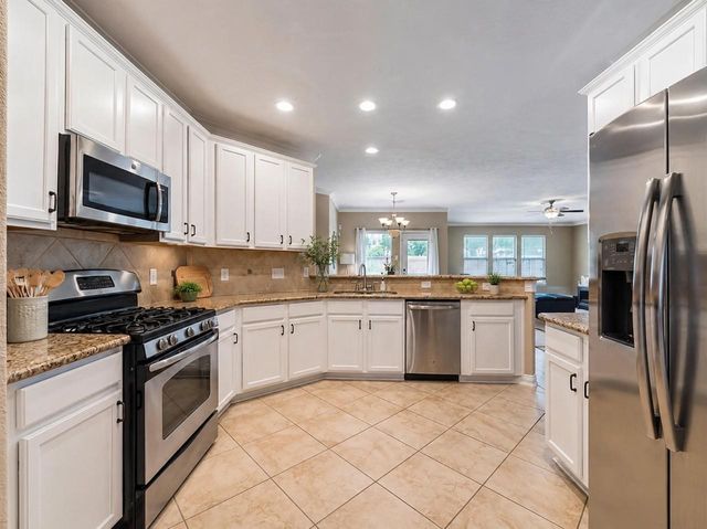 2012 Roaring Springs Drive, Pearland, TX 77584