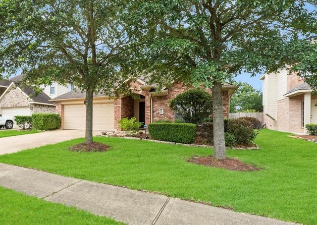 2012 Roaring Springs Drive, Pearland, TX 77584